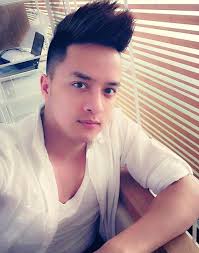 Cao thái sơn thường xuyên chia sẻ hình ảnh, tâm sự cuộc sống đời thường trên trang fb cá nhân. Tiá»ƒu Sá»­ Ca SÄ© Cao Thai SÆ¡n