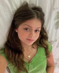 I'm Anna and here's my CV ☺️ Age: 2007 Relationship status : single Child:  no Country: USA 🇺🇸 Origin: American Looking for boyfriend : yes