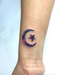 Half sun, half moon tattoo. 160 Meaningful Moon Tattoos Ultimate Guide August 2021