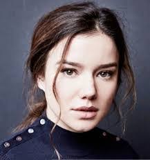 Loren Blake's Instagram, Twitter & Facebook