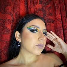 Fanny Duran's Instagram, Twitter & Facebook