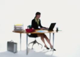Den monitor mindestens eine armlänge entfernt platzieren. Ergonomischer Arbeitsplatz 3 Burostuhle Fur Gesundes Richtiges Sitzen