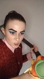 Melissa Tweed's Instagram, Twitter & Facebook