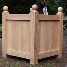 Add a classical feel to your garden our square versailles planter. Versailles Oak Garden Planter The Lichfield Planter Company