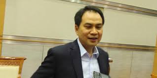 Kpk tegas menyebut ada keterlibatan aziz syamsuddin politisi golkar dan wakil ketua dpr ri dalam kasus pemerasan penyidik kpk akp stepanus robin pattuju. Golkar Jagokan Aziz Syamsuddin Jadi Pimpinan Dpr Indopolitika Com