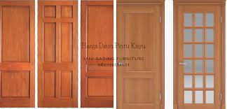 Pintu utama adalah tampak depan bangunan yang mewakili gambaran garis besar dari desain rumah itu sendiri, biasanya terdiri dari dua daun pintu, namun dapat juga berupa satu daun pintu namun berukuran lebar yang lebih besar. Harga Daun Pintu Kayu Jati 2020 Pd Jani Gading Furniture