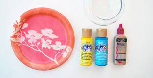 Existem adesivos próprios para acrílico, vidro, colas de cura uv e muitas outras. Como Decorar Vidros Com Cola Glitter