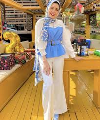 الشرلستون والكارجو يكتسحان.. ملابس العيد 2024 للبنات صغار ومراهقات