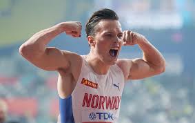 At the 2020 summer olympics, he won the 400 metres hurdles in 45.94 seconds, breaking his own world record by a very large margin. Oslo Dl Karsten Warholm Takes Down Vintage World Record Track Field News