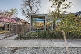 4711 live oak, phase ii. Must See Dallas Property A Sleek Retreat In The East Village