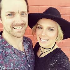 Victoria family sell home to travel around the world