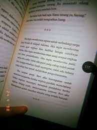 Sebelum menulis novel ia sangat gemar menulis prosa maupun sajak di blogspot sejak duduk di bangku sma. Pin Di Book