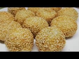 Ada banyak jenis kuih koci yang biasa orang buat. How To Make Super Crispy Sesame Balls Resepi Kuih Bom Bijan Sesame Seed Balls At Home Youtube