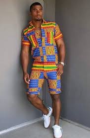 Le wax (cire en anglais), également appelé « tissu africain » n 1, est un textile de coton ayant reçu sur les deux faces un cirage lui conférant des propriétés hydrophobes, technique inspirée de celle utilisée pour produire le batik javanais. Les Modeles Chics Pour Les Hommes Super Modele En Pagne Facebook