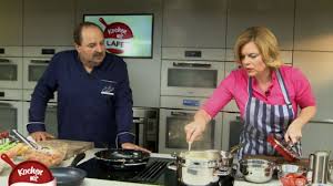 Ausgerechnet Das Schlimmste Fleisch Klockner Blamiert Sich Bei Bild Kochshow Utopia De Kochshow Kochen Kochsendung