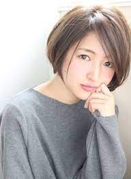大人おしゃれ 襟足短めショートボブ 髪型ショートヘア ショートボブ ヘアスタイル ヘアカット