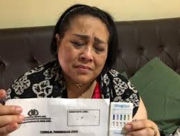 Rina gunawan meninggal pada selasa (2/3/2021) malam itu juga mempunyai. 10 Sensasi Artis Sepanjang 2019