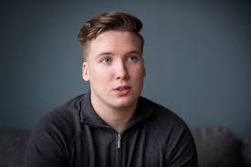 Skulle du ønske du hadde en medhjelper som holdt øye med trafikken foran deg? Helse Unn En Ball I Hodet Snudde Livet Opp Ned For Elias 21 Jeg Mener Jeg Har Vaert Heldig