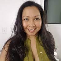 Rowena Stout's Instagram, Twitter & Facebook