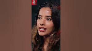 Aurora Sinclair's Instagram, Twitter & Facebook