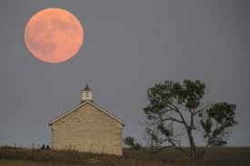 April's full moon has come to be dubbed in some quarters as the pink moon as per the american farmer's almanac. April 2021 Pink Supermoon What It Is And How To Watch Deseret News