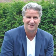 🚀 Laat u inspireren tijdens de Excellent-beurs 2025! Morgen, donderdag 27  november, wordt de laatste hand gelegd aan talloze voorbereidingen. En dan  is het zover: om 19.00 uur gaan de deuren van