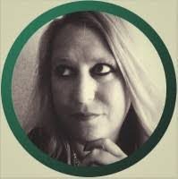 Angie Ash's Instagram, Twitter & Facebook