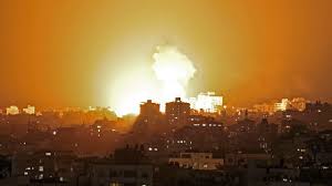 קאבר לשירם המיתולוגי של להקת פיקוד מרכז משנת 1977 מתוך האלבום ישראלי מילדות צולם לאחרונה בנופיה של חומות הכותל לרגל יום ירושליים 2016 בכיכובו של הילד המקסים ליאור גאן בן 8 מרעננה ביים וערך יוסי מ פורטל המדיה. Ikb64sle Jtaom