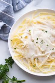 This Healthy Alfredo Sauce Is Creamy Delicious And Full Of Flavor Without All Th In 2020 Healthy Alfredo Sauce Recipe Healthy Alfredo Sauce Low Calorie Alfredo Sauce