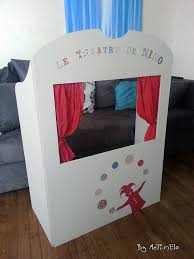 Diy Theatre De Marionnettes En Carton Theatre De Marionnettes Marionnette Enfant Marionnette