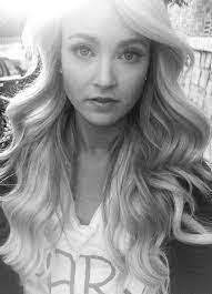 Angela Chimenti's Instagram, Twitter & Facebook