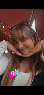 Hey everyone! I'm looking to rent a room in Williamsburg or Greenpoint, but  I'm open to other nearby neighborhoods. My budget is $1800, and I'm looking  for a long-term spot. I'm super