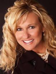 Melinda Hayes's Instagram, Twitter & Facebook