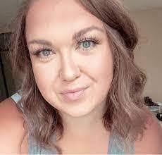 Vera Capretta's Instagram, Twitter & Facebook