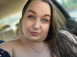 Thank you for the add ! Hello everyone, my name is Georgia I'm 25 and I'm  from Manchester I have a genuine passion for high performance cars, I  recently got myself a