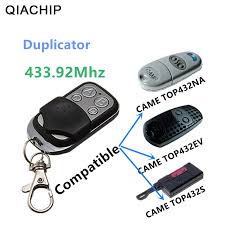 La télécommande est un dispositif, généralement de taille réduite, servant à en piloter un autre à distance, par câble, infrarouge, ondes radio ou bluetooth. Qiachip 433 Duplicateur Copie 433 92 Mhz Came Telecommande Top432ev Top432na Top432s Avec Batterie Pour Porte De Garage Universelle Aliexpress