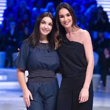 Elettra lamborghini marito tutto sul noto dj afrojack. Elettra Lamborghini Si Racconta In Tv Mi Sposo A Settembre E Voglio Un Figlio Gazzetta Del Sud