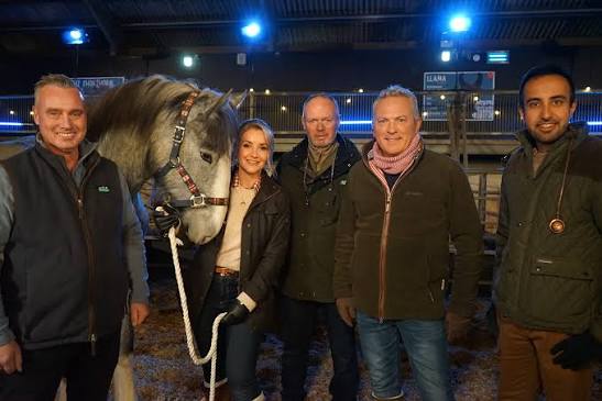 Happy Friday everyone! Following on from The Yorkshire Vet action this week, the Winter On The Farm fun continues tonight as Rohin joins Rob, Dave, Helen and Jules at Cannon Hall Farm