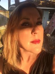 Grunge to glam ponytail makeover in minutes