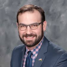 Travis Pringle's Instagram, Twitter & Facebook