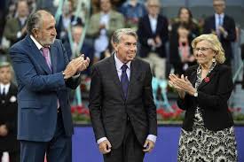 Choice of a season first edition : Ion Tiriac Dueno Del Open De Tenis Amenaza Con Llevarse El Torneo De Madrid Si No Se Construye Otro Estadio De 10 000 Plazas Madrid