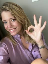 Man, I really am alone😔 I get no notifications, I get no calls, I never  get a good morning text nor a goodnight text. I feel like I am a good person