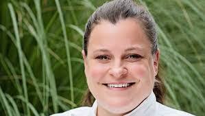 Keri Roach's Instagram, Twitter & Facebook