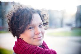 en vacker, klar och distinkt stämma”