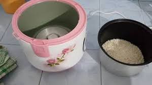 Tuang hasil masakan tadi ke dalam rice cooker lalu tambahkan dengan air yang masih tersisa. Cara Memasak Beras Ketan Mengunakan Rice Cooker Youtube