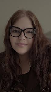 Hello, I'm Randee. 44, mother of 4.