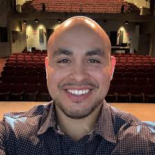 A HUGE congratulations goes to Mr. DeWitt at Walnut Middle School, as he  was honored with the Kim West Dinsdale Excellence in Teaching Award today!  👏🥳 Mr. DeWitt has been with GIPS