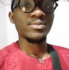 🗣️🗣️🗣️ Titica nega que viaja anualmente para o Brasil para manutenção da  jarda "Faço cá em Angola" Titica, que participou recentemente no quadro  “Chapa Quente”, do canal “Zap Viva”, quando questionada por