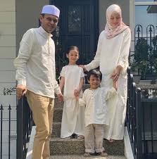Berita gembira ini telah disampaikan oleh yusry sendiri menerusi akaun instagramnya. Tersentuh Hati Baca Caption Yusry Dan Lisa Surihani Bakal Timang Anak Ketiga Blog Sihatimerahjambu