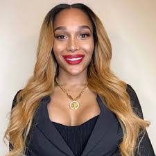 Nicole Lumpkins's Instagram, Twitter & Facebook